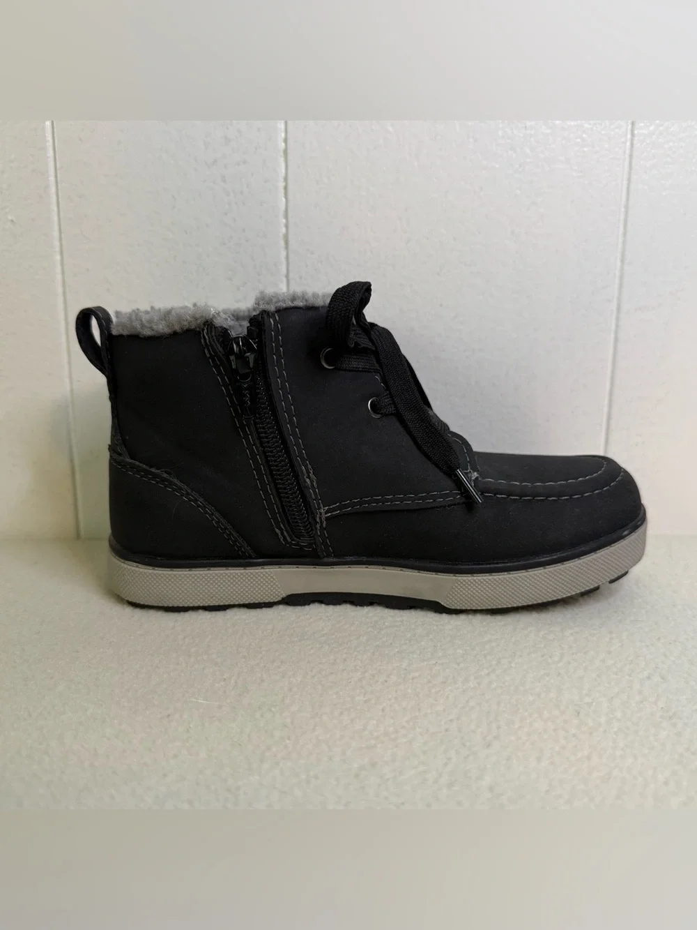 Eddie Bauer Kids' Maddox Black Winter Lace-Up Side Zip Boots with Gray Faux Fur